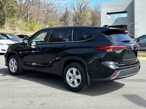 Used 2023 Toyota Highlander L image 3