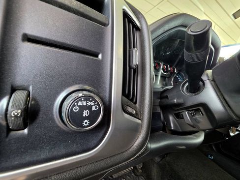 Used 2018 GMC Sierra 1500 SLE w/ SLE Value Package RWD image 18