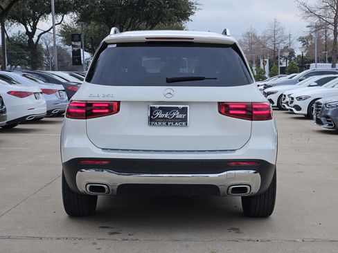Used 2025 Mercedes-Benz GLB 250 image 7