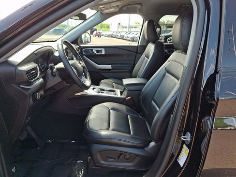 Certified 2023 Ford Explorer XLT w/ Equipment Group 202A AWD/4WD image 13