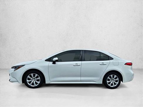 Used 2020 Toyota Corolla LE image 9