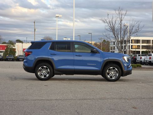 Used 2025 GMC Terrain Elevation image 8