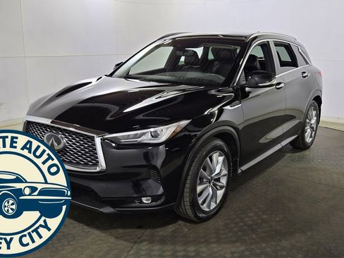Used 2020 INFINITI QX50 Luxe w/ Navigation Package image 3