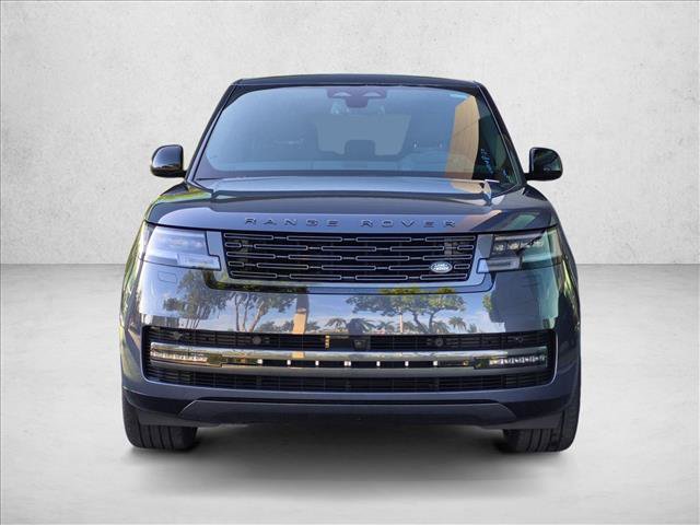 Used 2026 Land Rover Range Rover SE AWD/4WD image 2