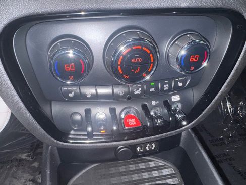 Used 2018 MINI Cooper Clubman S image 29