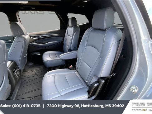 Used 2023 Buick Enclave Premium w/ Experience Buick Package FWD image 19