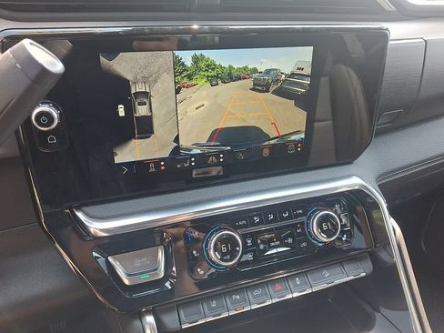 New 2026 GMC Sierra 2500 Denali w/ Denali Reserve Package AWD/4WD image 12