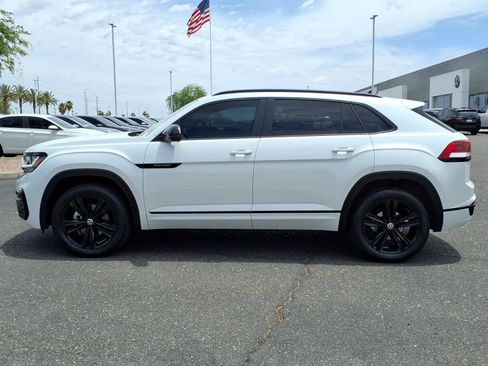Certified 2023 Volkswagen Atlas Cross Sport SEL R-Line AWD/4WD image 4
