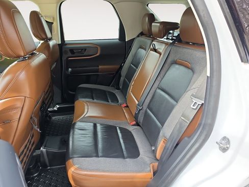 Used 2021 Ford Bronco Sport Outer Banks w/ Outer Banks Package image 13