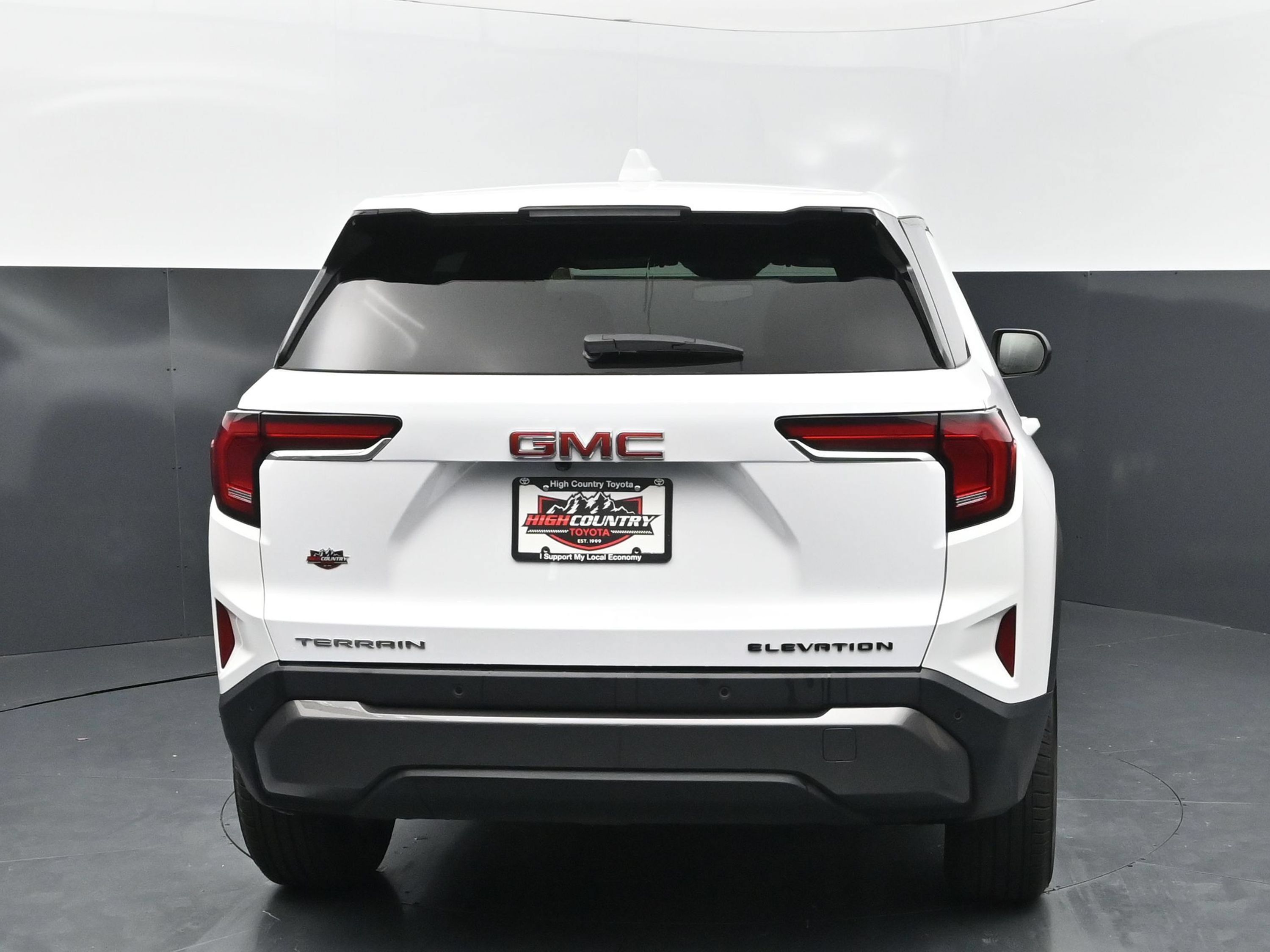 Used 2026 GMC Terrain Elevation FWD image 5