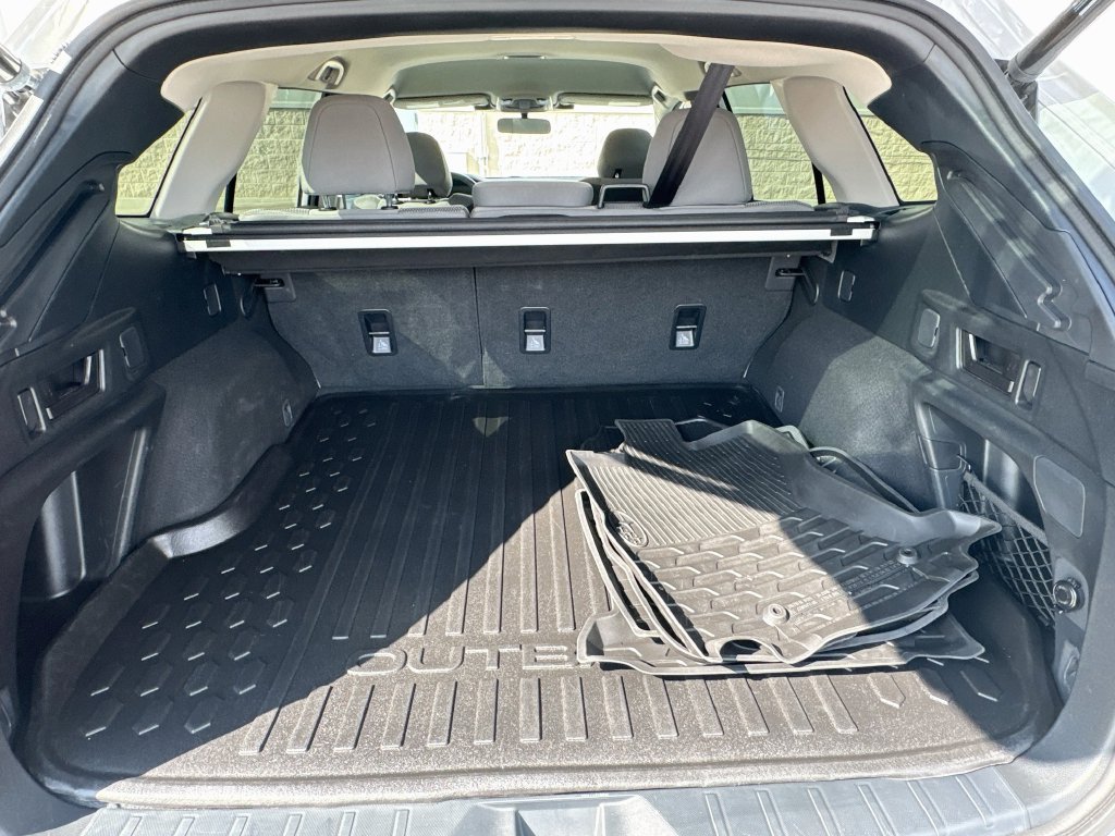 Used 2023 Subaru Outback Premium AWD/4WD image 30