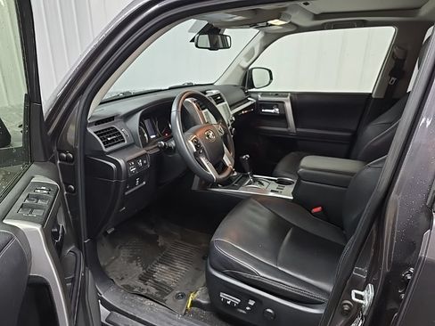 Used 2021 Toyota 4Runner Limited AWD/4WD image 28