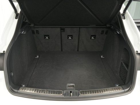 Used 2023 Porsche Macan AWD/4WD image 52