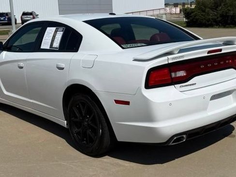 Used 2014 Dodge Charger R/T RWD image 4
