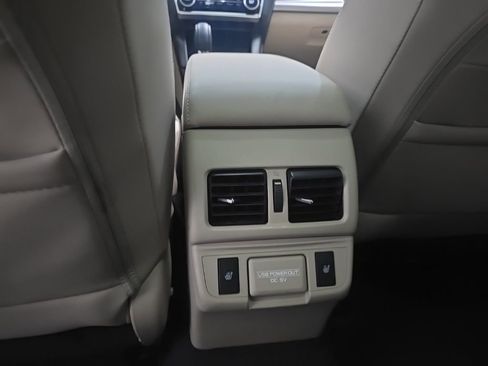 Used 2018 Subaru Outback 2.5i Limited image 13