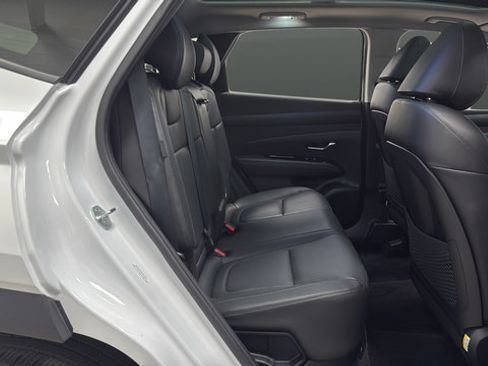 Used 2025 Hyundai Tucson Limited AWD/4WD image 25