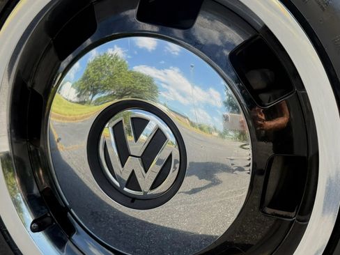 Used 2013 Volkswagen Beetle TDI FWD image 10