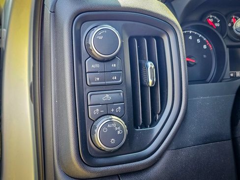 Used 2022 Chevrolet Silverado 1500 Custom Trail Boss w/ LPO, Dark Essentials Package AWD/4WD image 16