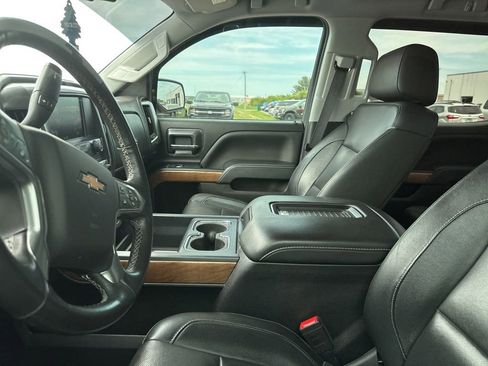 Used 2018 Chevrolet Silverado 1500 LTZ w/ Sport Package AWD/4WD image 5