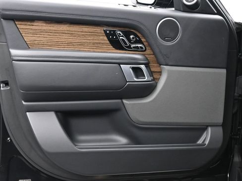 Used 2018 Land Rover Range Rover Supercharged image 9