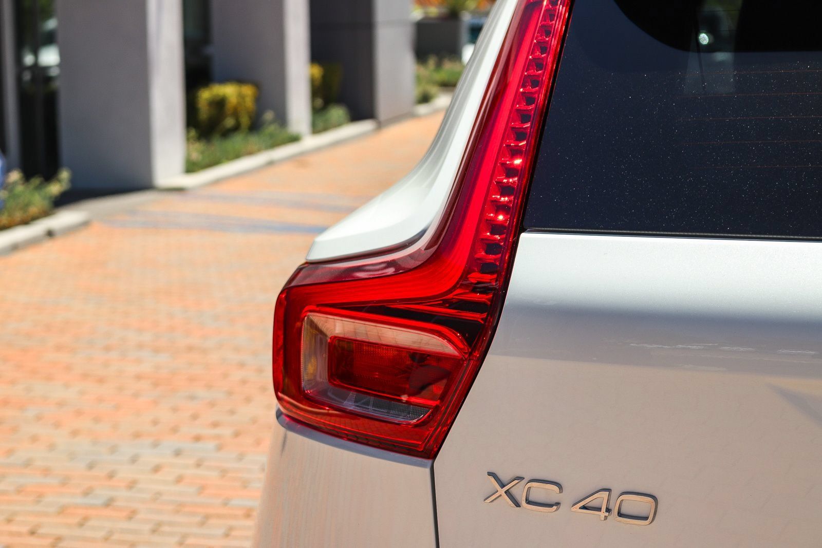 Certified 2026 Volvo XC40 B4 Core FWD image 9