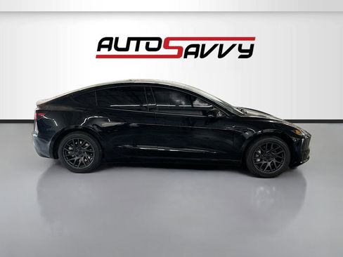 Used 2025 Tesla Model 3 Long Range RWD image 8
