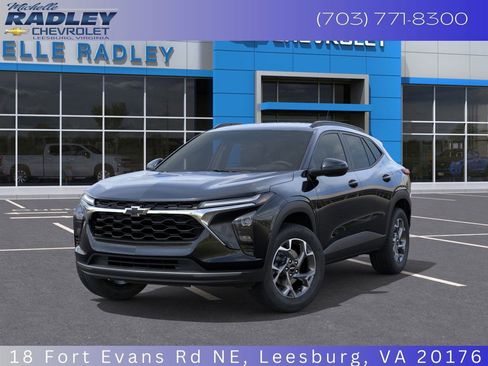 New 2026 Chevrolet Trax LT w/ Driver Confidence Package image 8