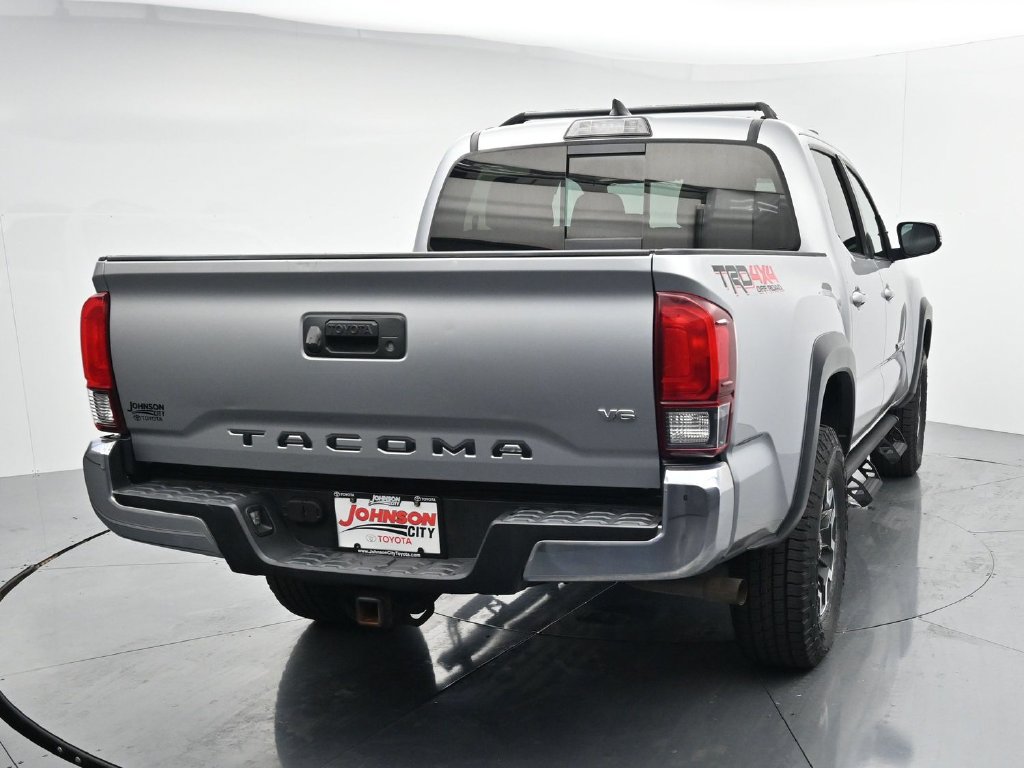 Used 2019 Toyota Tacoma TRD Off-Road AWD/4WD image 6