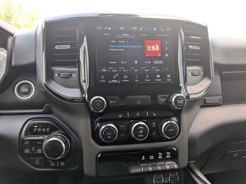 Used 2022 RAM 1500 Big Horn w/ Built-to-serve Edition image 12