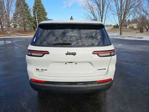Used 2023 Jeep Grand Cherokee L Limited w/ Black Appearance Package image 5