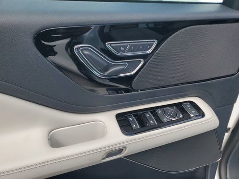 New 2026 Lincoln Aviator 2WD image 20