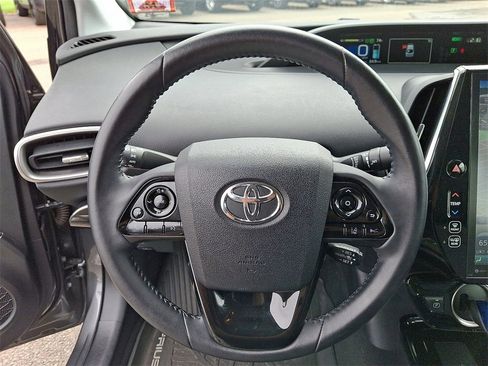 Used 2020 Toyota Prius Prime XLE image 20