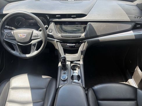 Used 2021 Cadillac XT5 Luxury w/ LPO, Floor Liner Package FWD image 2