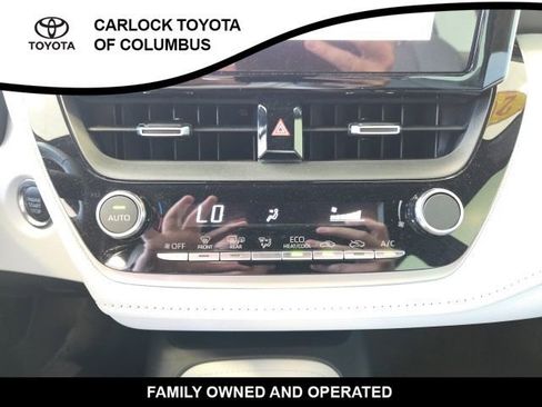 Used 2025 Toyota Corolla SE image 30
