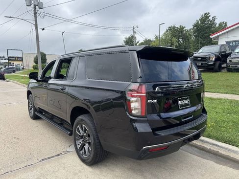 Used 2022 Chevrolet Suburban Z71 w/ Luxury Package AWD/4WD image 4