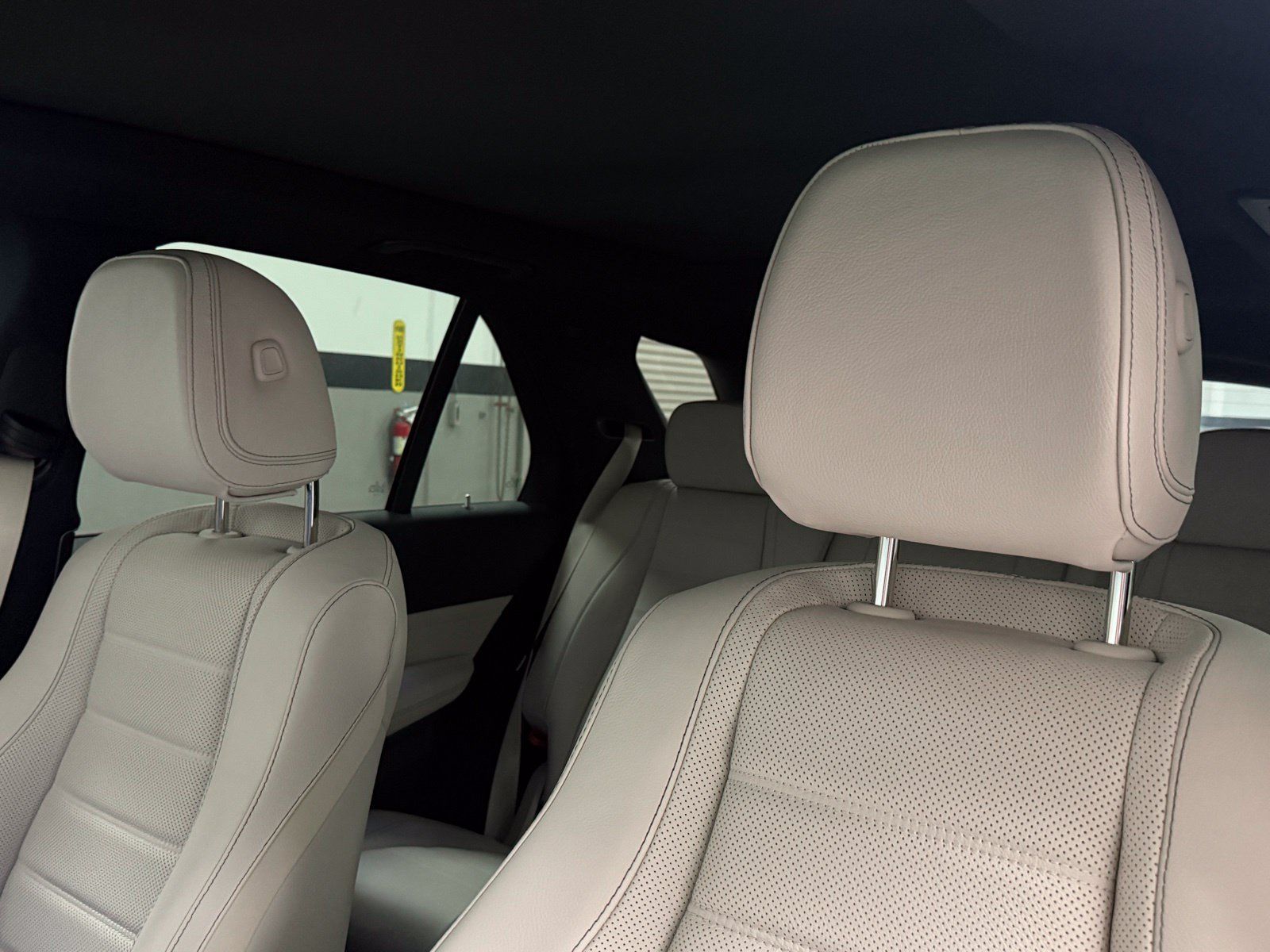 Used 2025 Mercedes-Benz GLE 350 4MATIC image 17