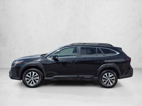 Used 2023 Subaru Outback Premium AWD/4WD image 9