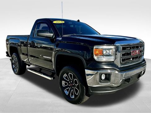 Used 2014 GMC Sierra 1500 SLE w/ Suspension Package, Off-Road image 3