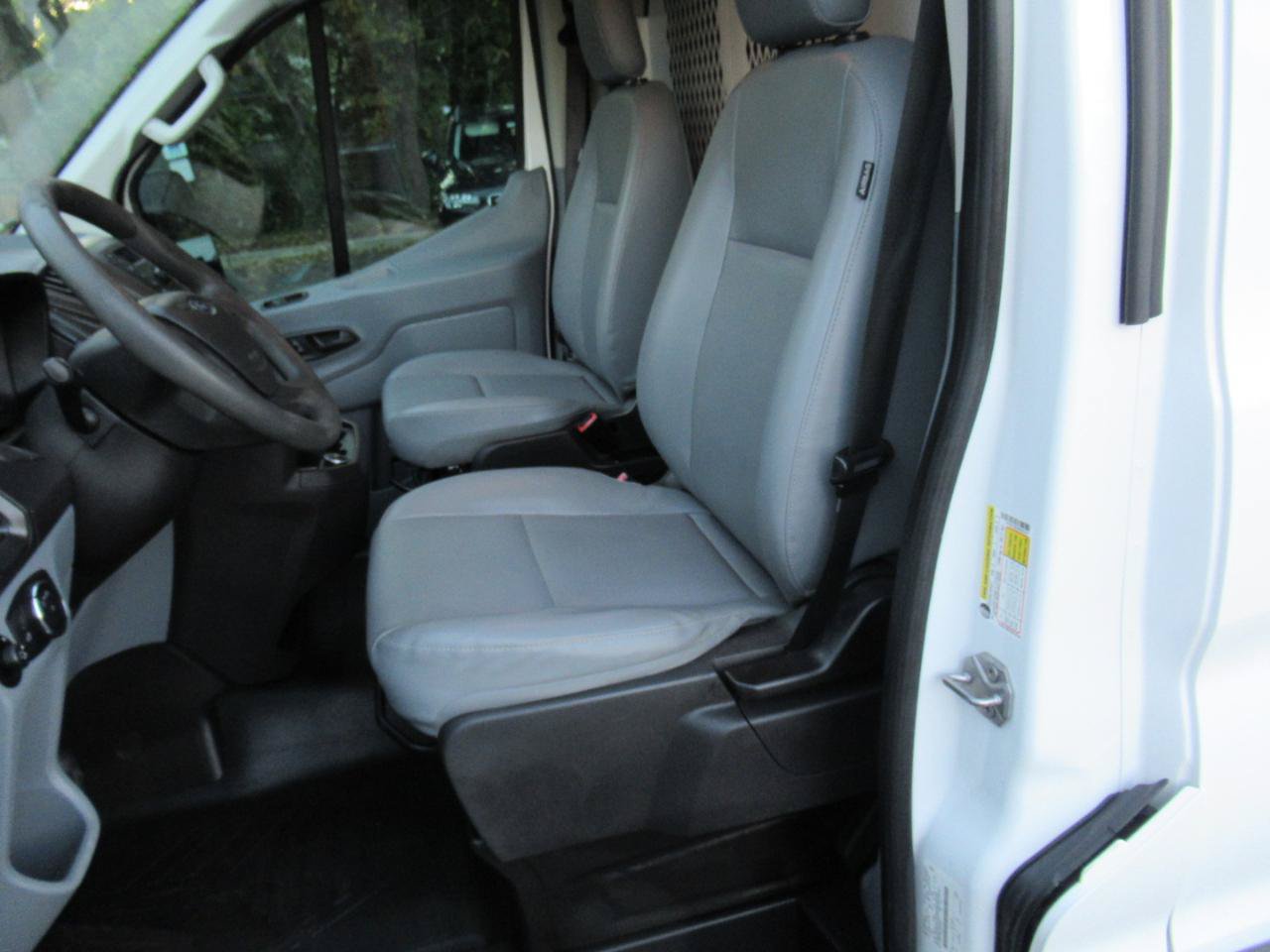 Used 2018 Ford Transit 150 130 Low Roof RWD image 17