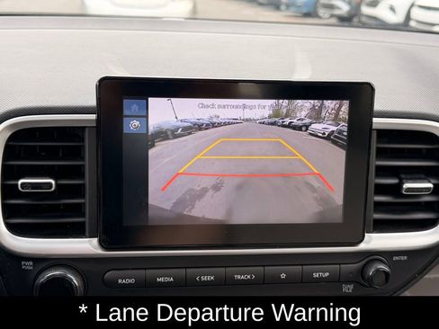 Certified 2025 Hyundai Venue SEL FWD image 16
