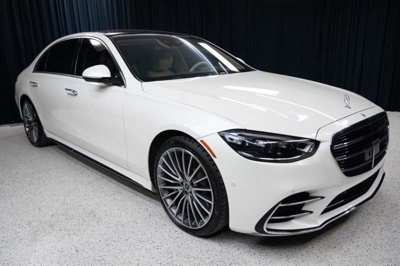 Used 2023 Mercedes-Benz S 580 4MATIC Sedan image 3