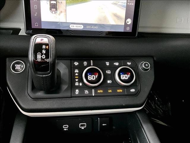Used 2020 Land Rover Defender 110 SE AWD/4WD image 24