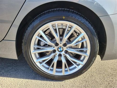 Used 2023 BMW 330i Sedan image 11