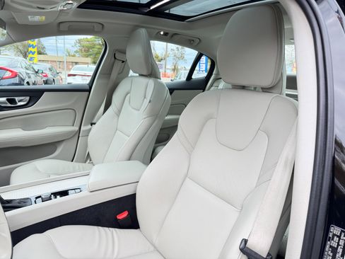 Used 2020 Volvo S60 T5 Momentum w/ Protection Package image 13