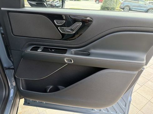 New 2026 Lincoln Aviator 2WD image 17