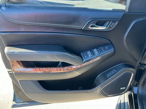 Used 2019 Chevrolet Suburban Premier image 14