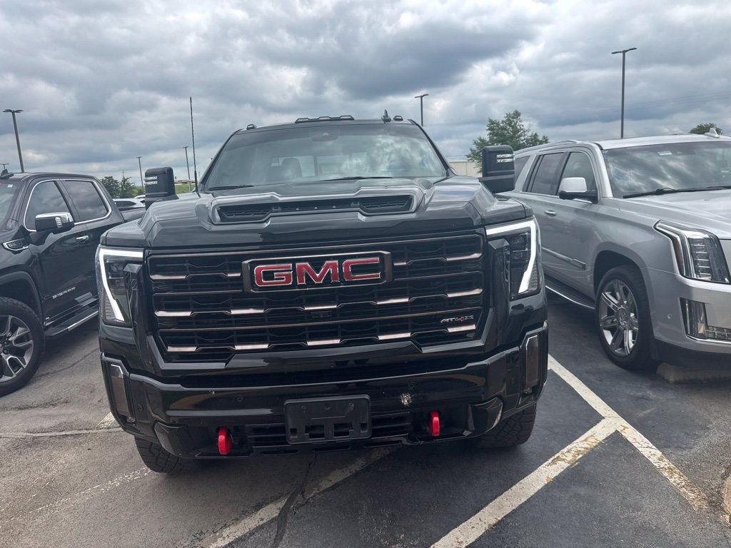 Used 2024 GMC Sierra 2500 AT4X AWD/4WD image 2