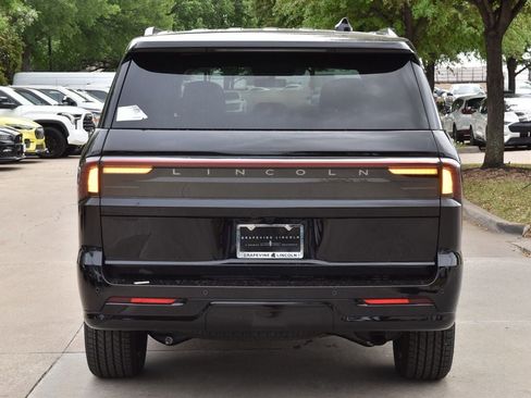 New 2026 Lincoln Navigator Reserve w/ Jet Appearance Package image 15