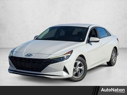 Used 2022 Hyundai Elantra SE