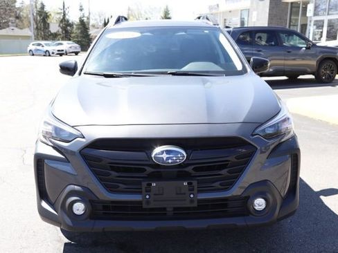 Used 2025 Subaru Outback Onyx Edition AWD/4WD image 8